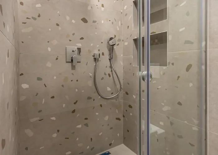 Luxury Sea View * 茨里克韦尼察